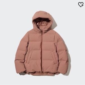 Uniqlo Seamless Down Puffer Jacket with Hood and Quilted Design